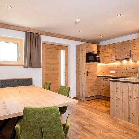Beim Lois Edelweiss - An Alpenluxus Appartement, Zillertal アパート *
