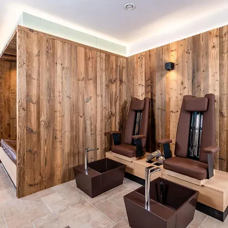 Beim Lois Edelweiss - Balcony & Sauna Access בית נופש
