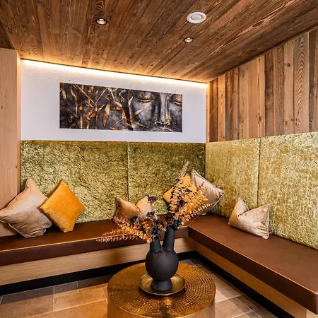 בית נופש Beim Lois Edelweiss - Balcony & Sauna Access *